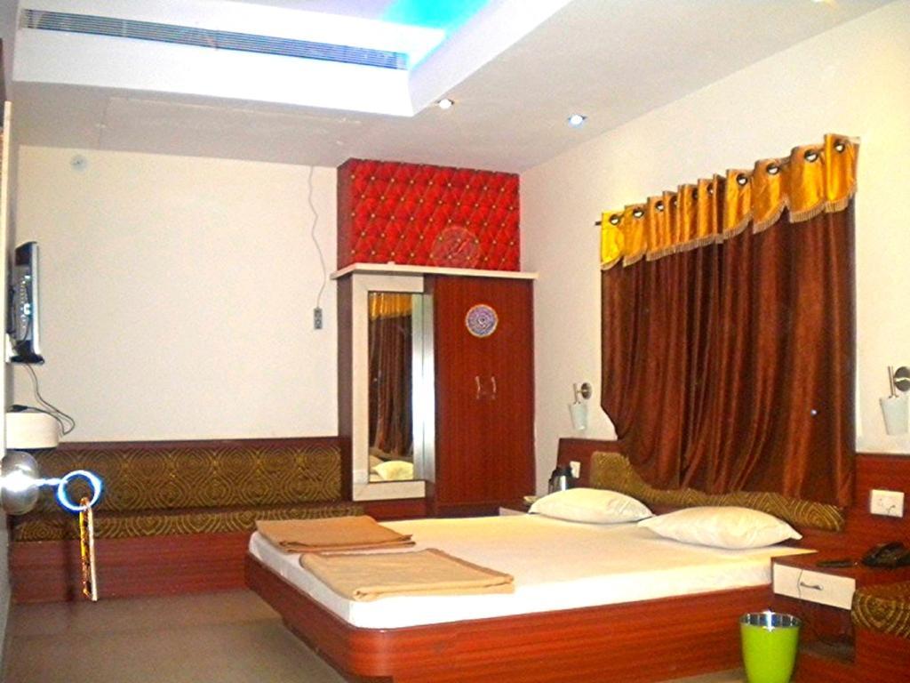 Hotel Sagar Castle Ratlām Zimmer foto